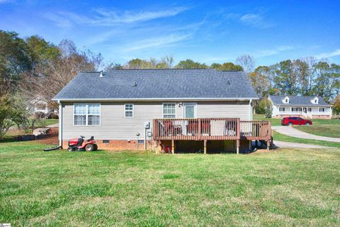 A home in Easley