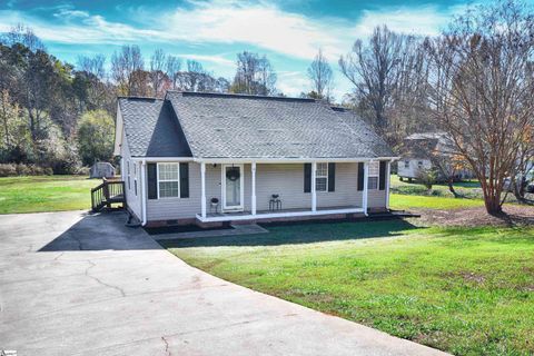 A home in Easley