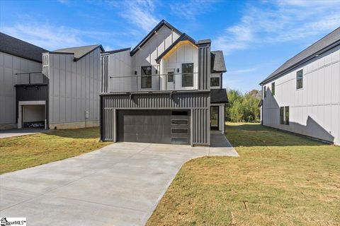 A home in Chesnee