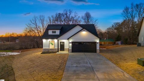 A home in Chesnee