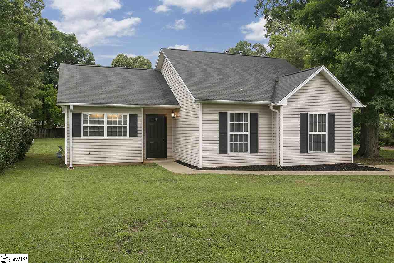 Photo 1 of 24 — 117 Darlington Avenue, Greenville, SC 29609