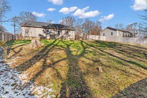 A home in Easley