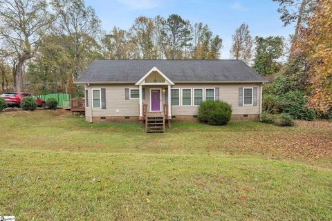 A home in Easley