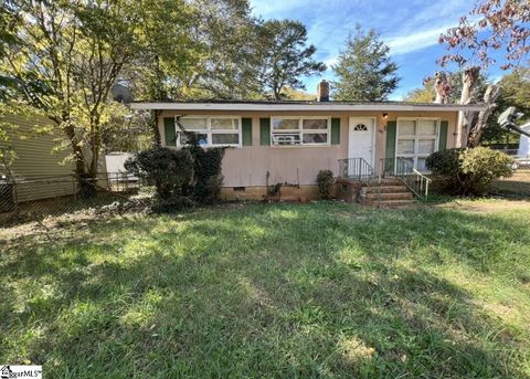 A home in Easley