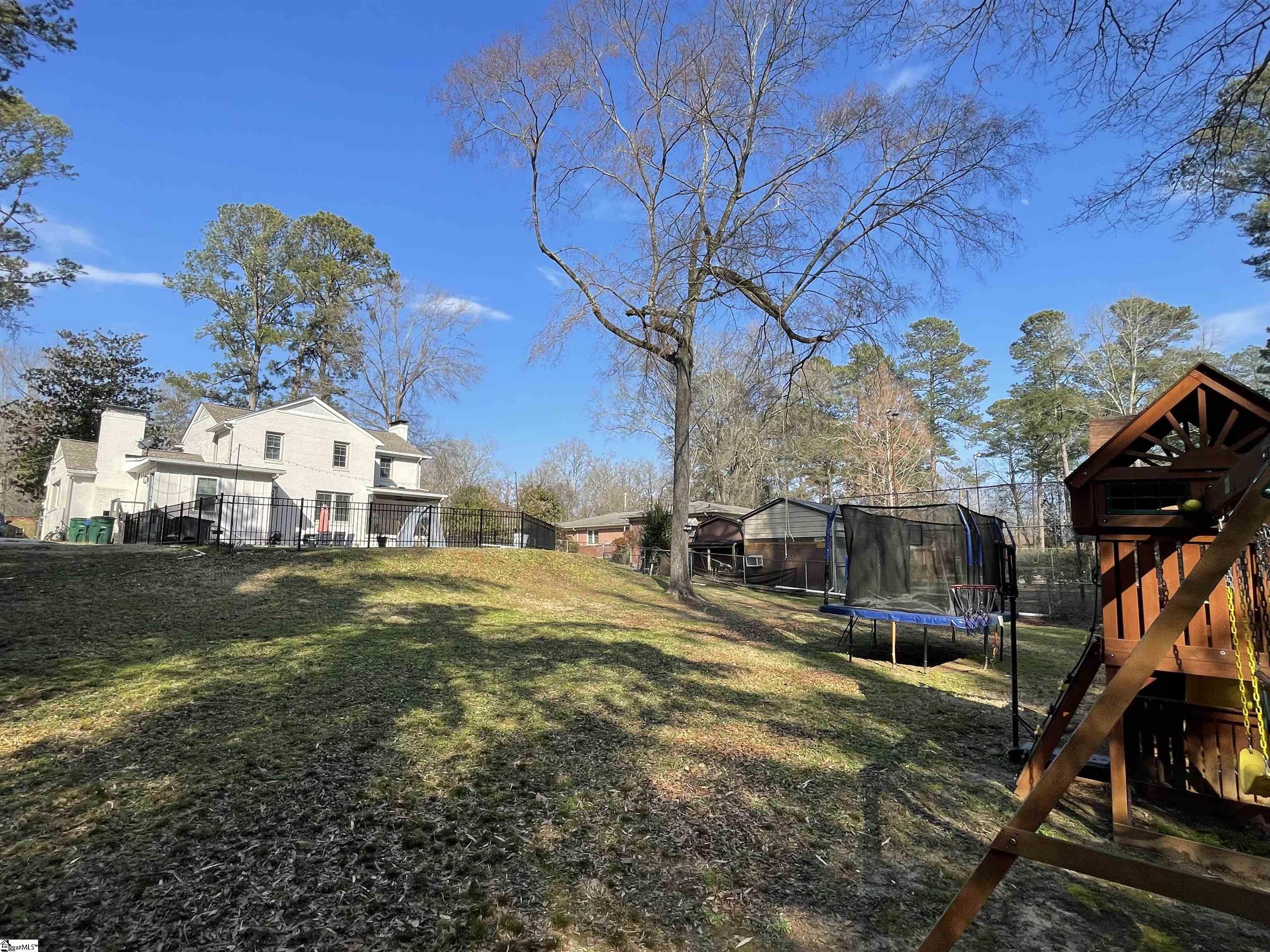 Clinton, South Carolina 29325, United States, 5 Bedrooms Bedrooms, ,4 BathroomsBathrooms,Residential,Contingent,7754