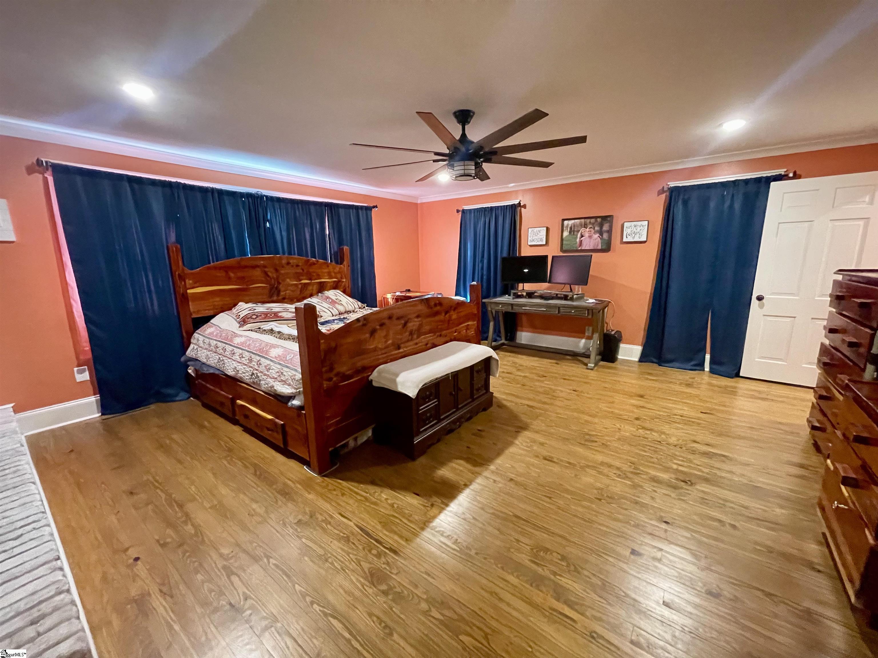 Clinton, South Carolina 29325, United States, 5 Bedrooms Bedrooms, ,4 BathroomsBathrooms,Residential,Contingent,7754