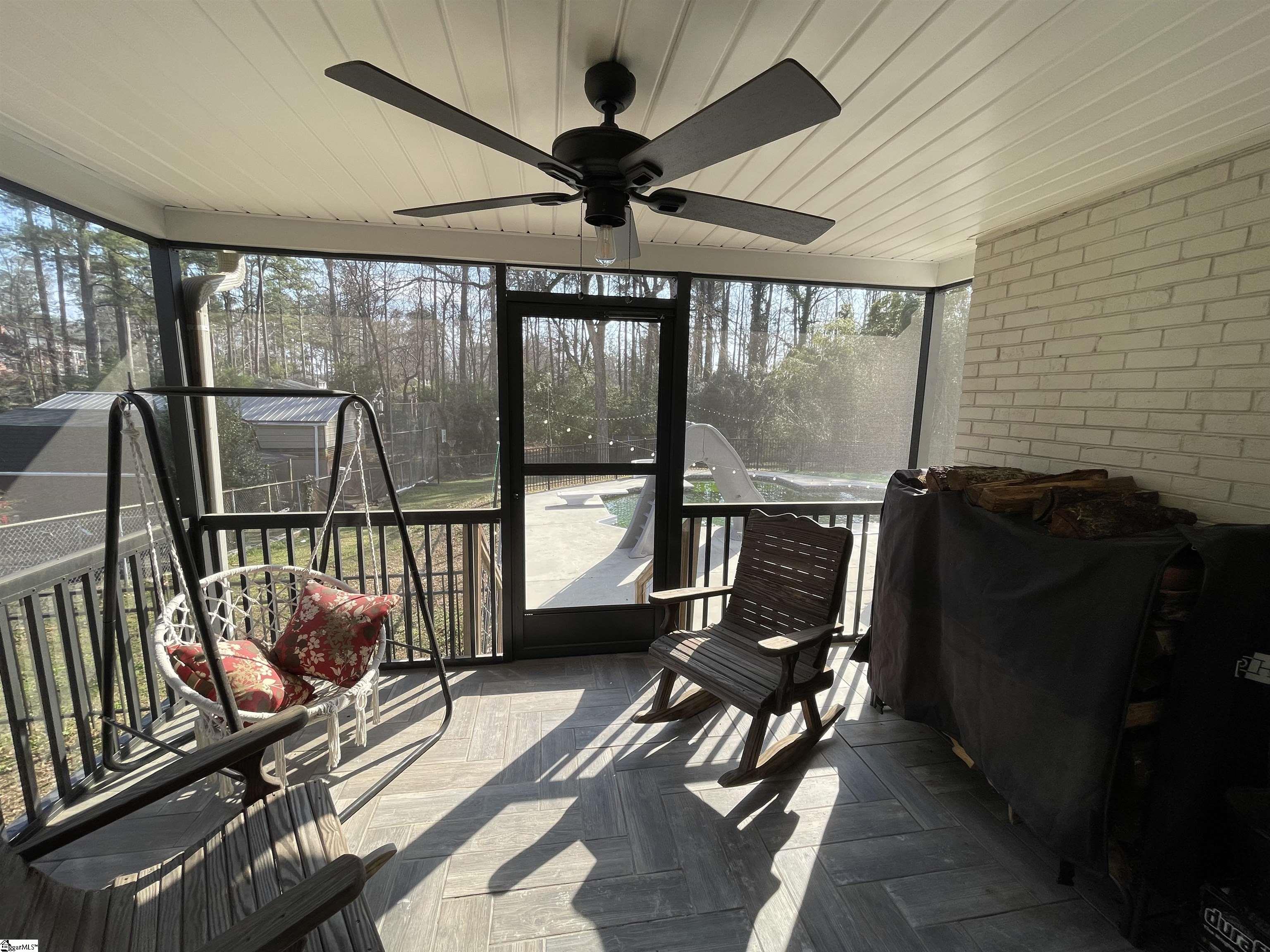 Clinton, South Carolina 29325, United States, 5 Bedrooms Bedrooms, ,4 BathroomsBathrooms,Residential,Contingent,7754