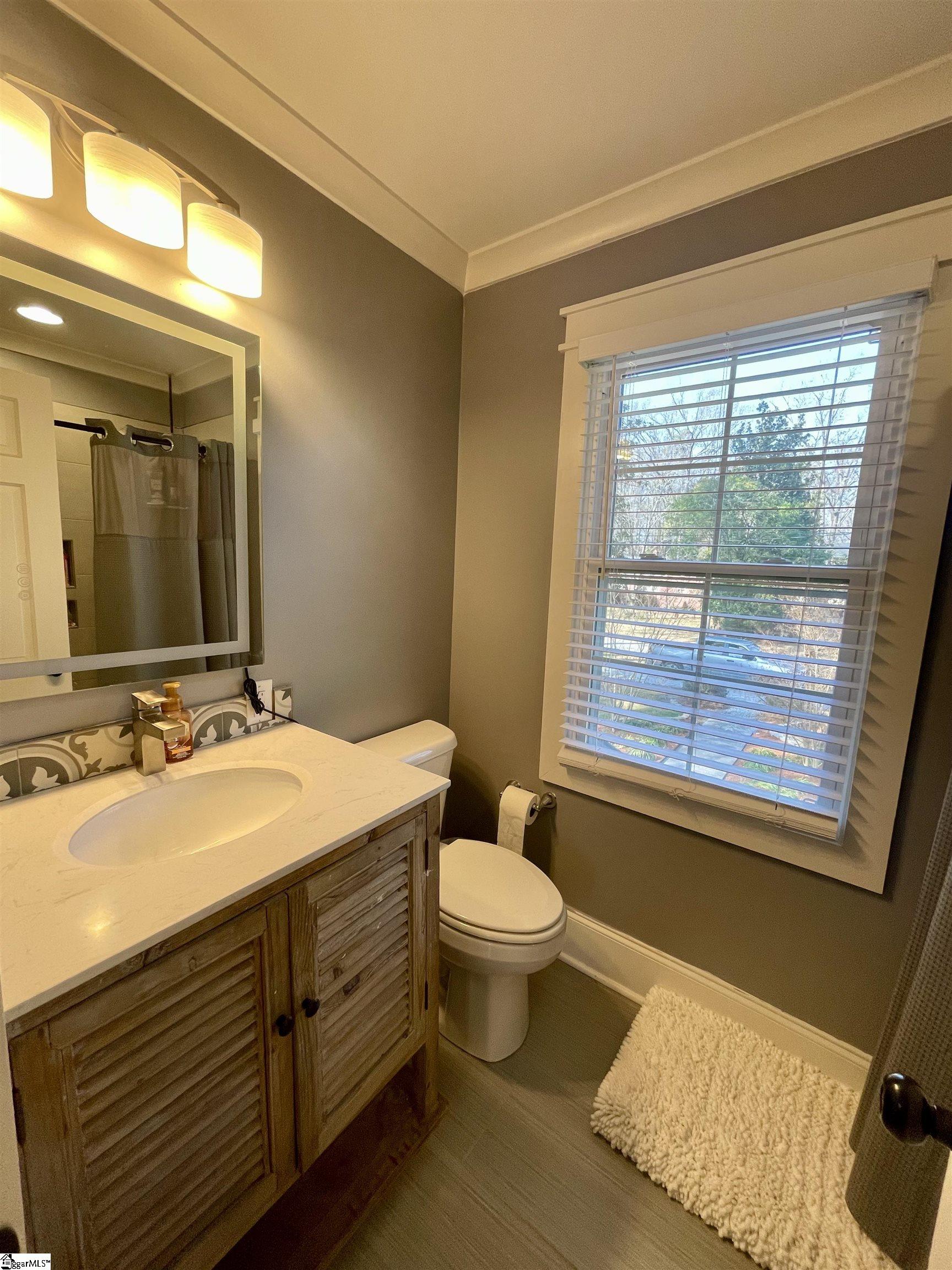 Clinton, South Carolina 29325, United States, 5 Bedrooms Bedrooms, ,4 BathroomsBathrooms,Residential,Contingent,7754