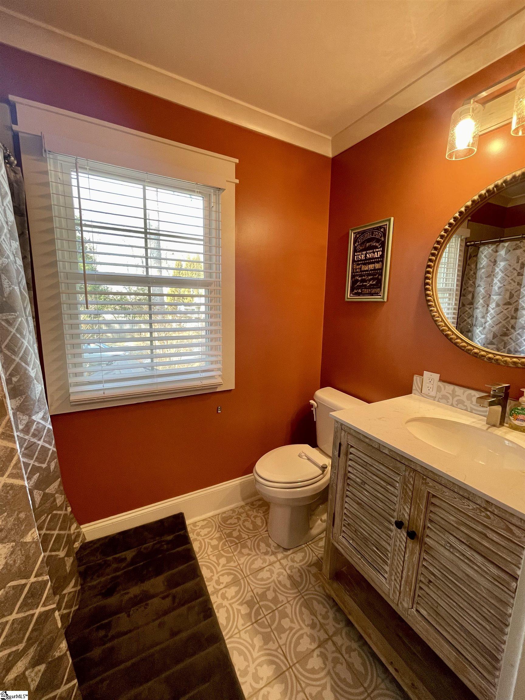 Clinton, South Carolina 29325, United States, 5 Bedrooms Bedrooms, ,4 BathroomsBathrooms,Residential,Contingent,7754