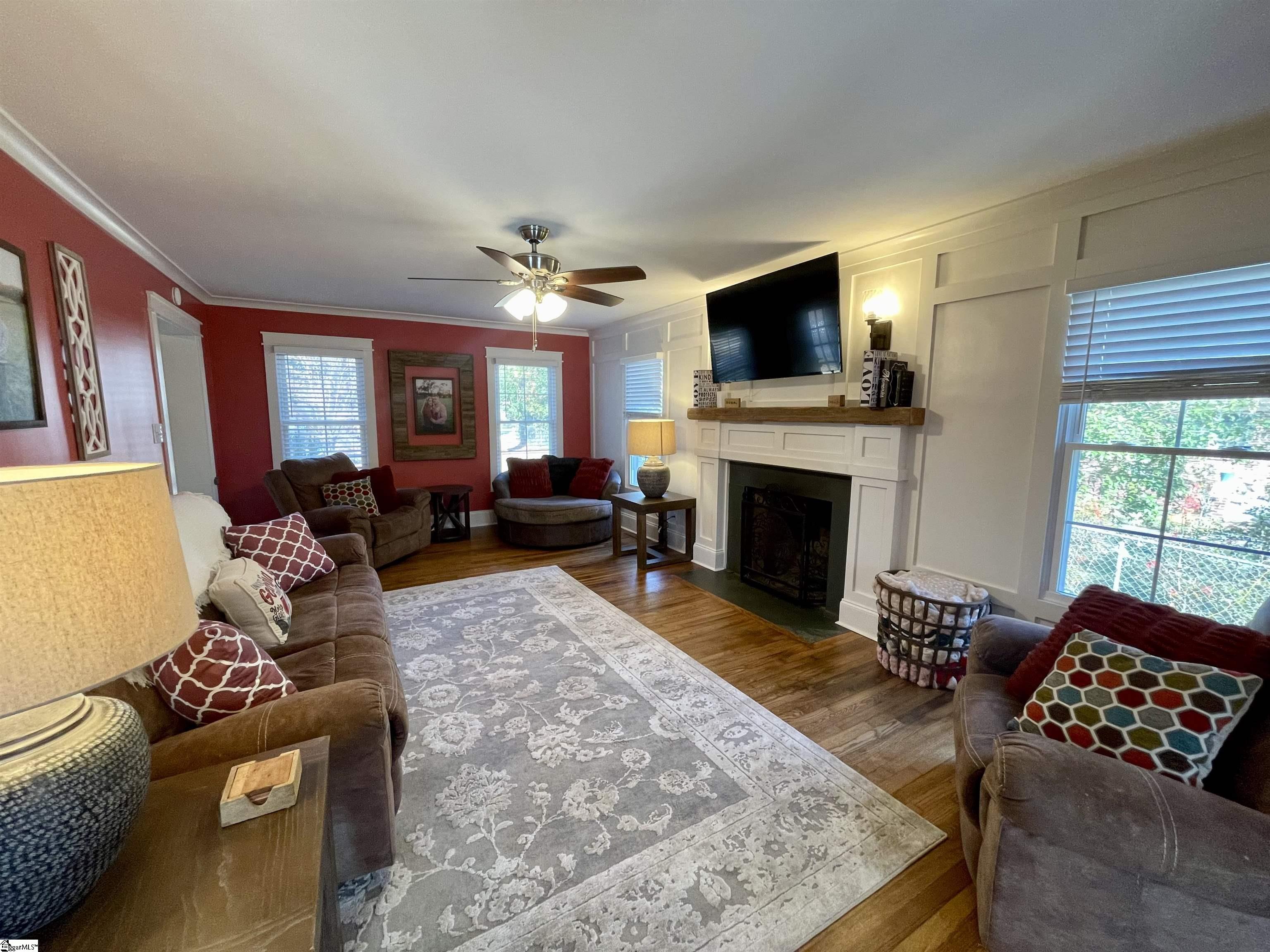 Clinton, South Carolina 29325, United States, 5 Bedrooms Bedrooms, ,4 BathroomsBathrooms,Residential,Contingent,7754