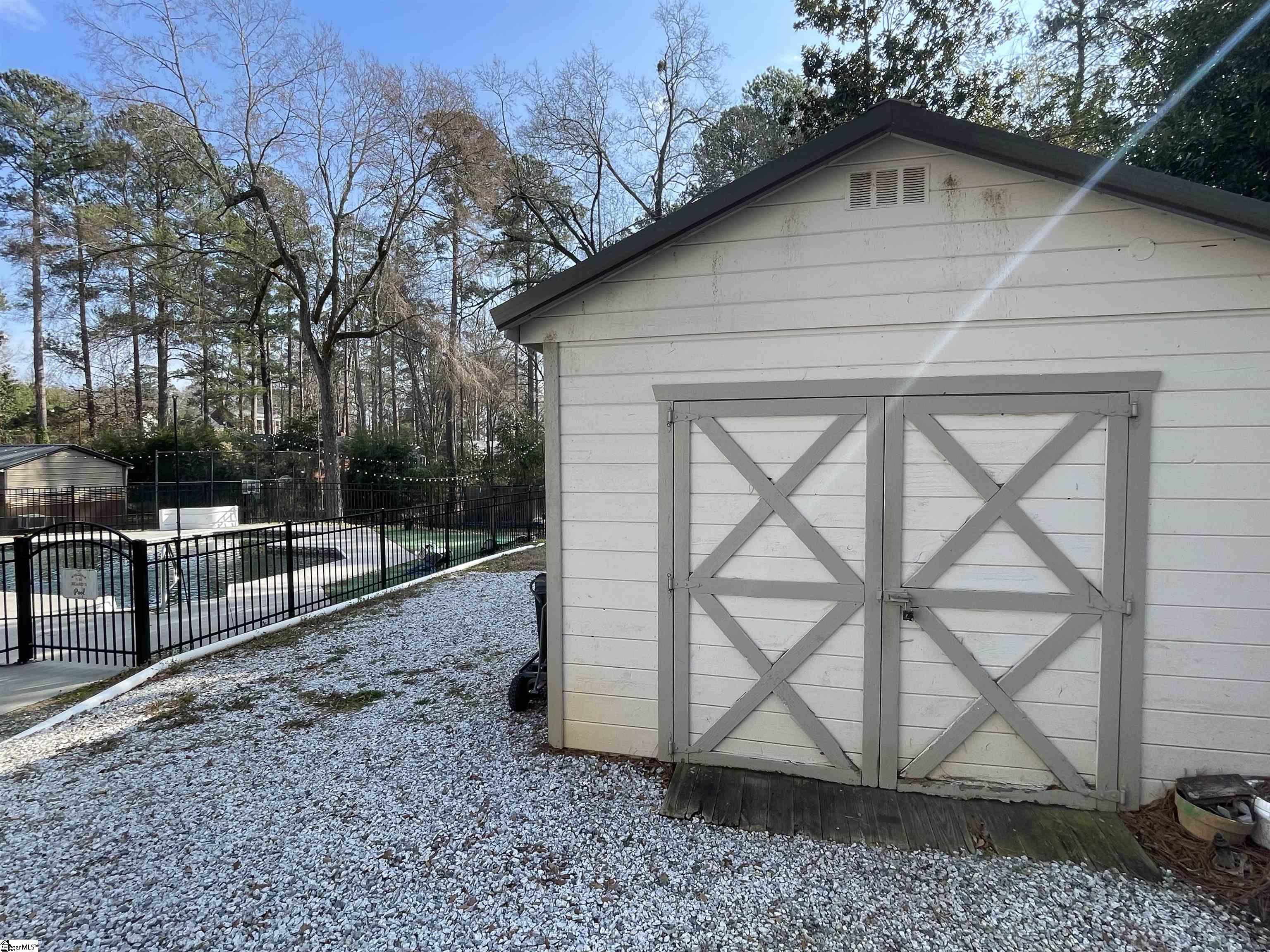 Clinton, South Carolina 29325, United States, 5 Bedrooms Bedrooms, ,4 BathroomsBathrooms,Residential,Contingent,7754