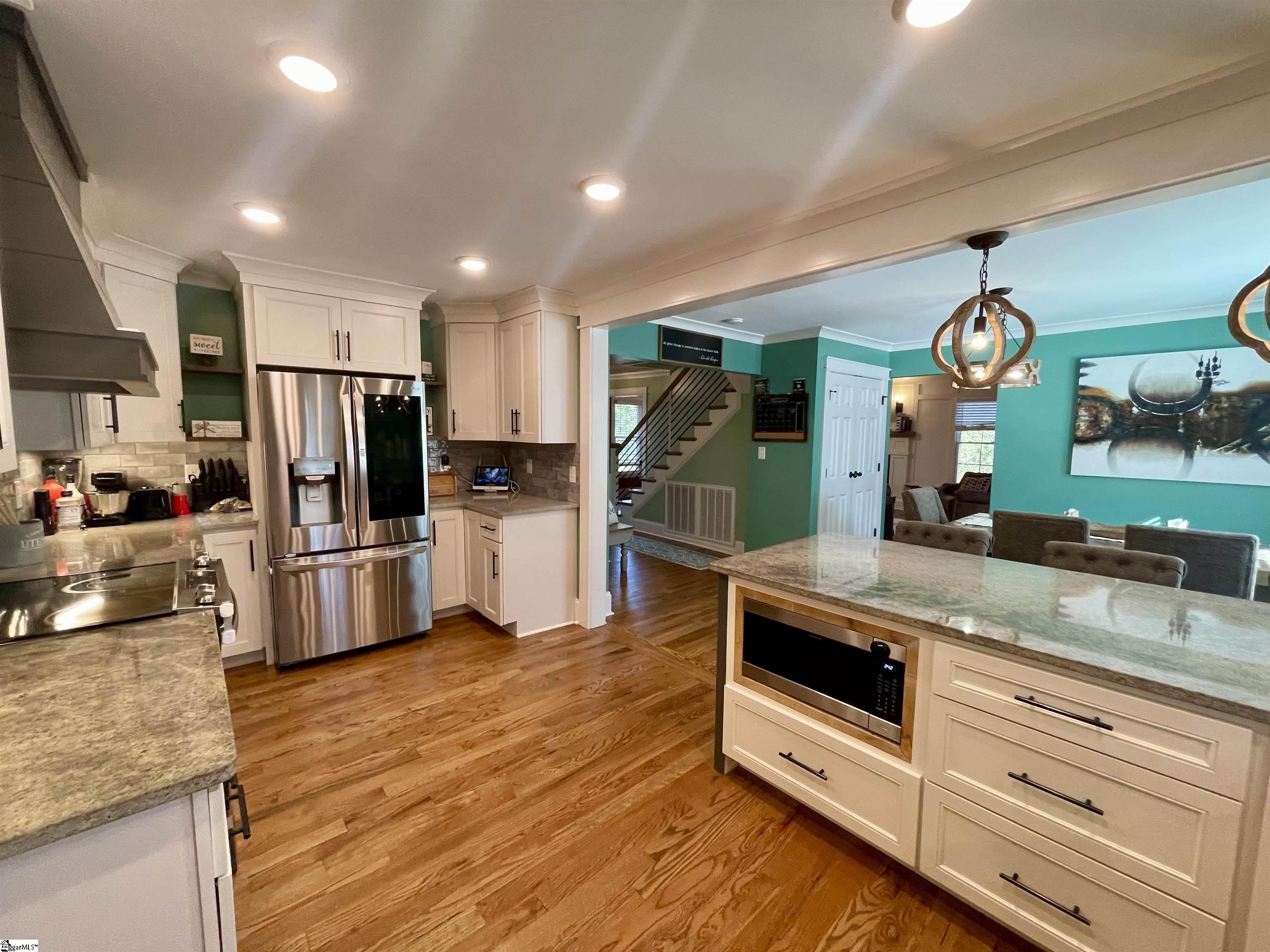 Clinton, South Carolina 29325, United States, 5 Bedrooms Bedrooms, ,4 BathroomsBathrooms,Residential,Contingent,7754