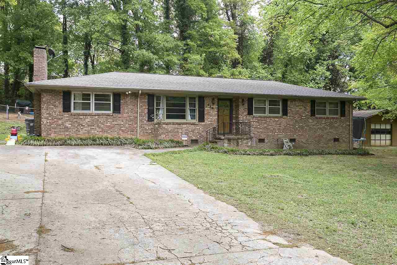 Photo 1 of 22 — 446 Zellen Drive, Spartanburg, SC 29303