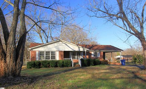 A home in Woodruff