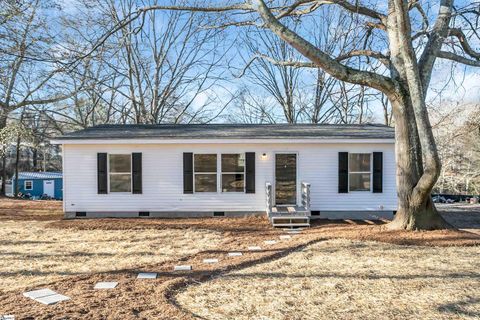 A home in Easley