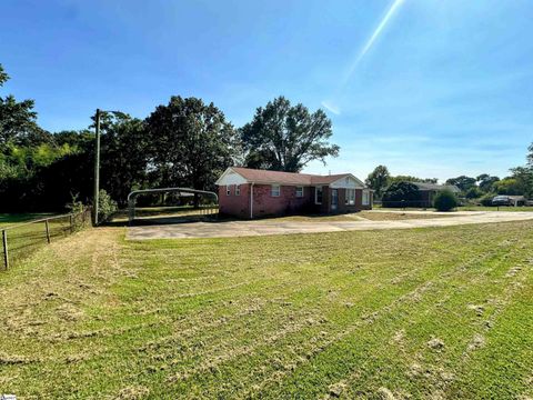 A home in Chesnee