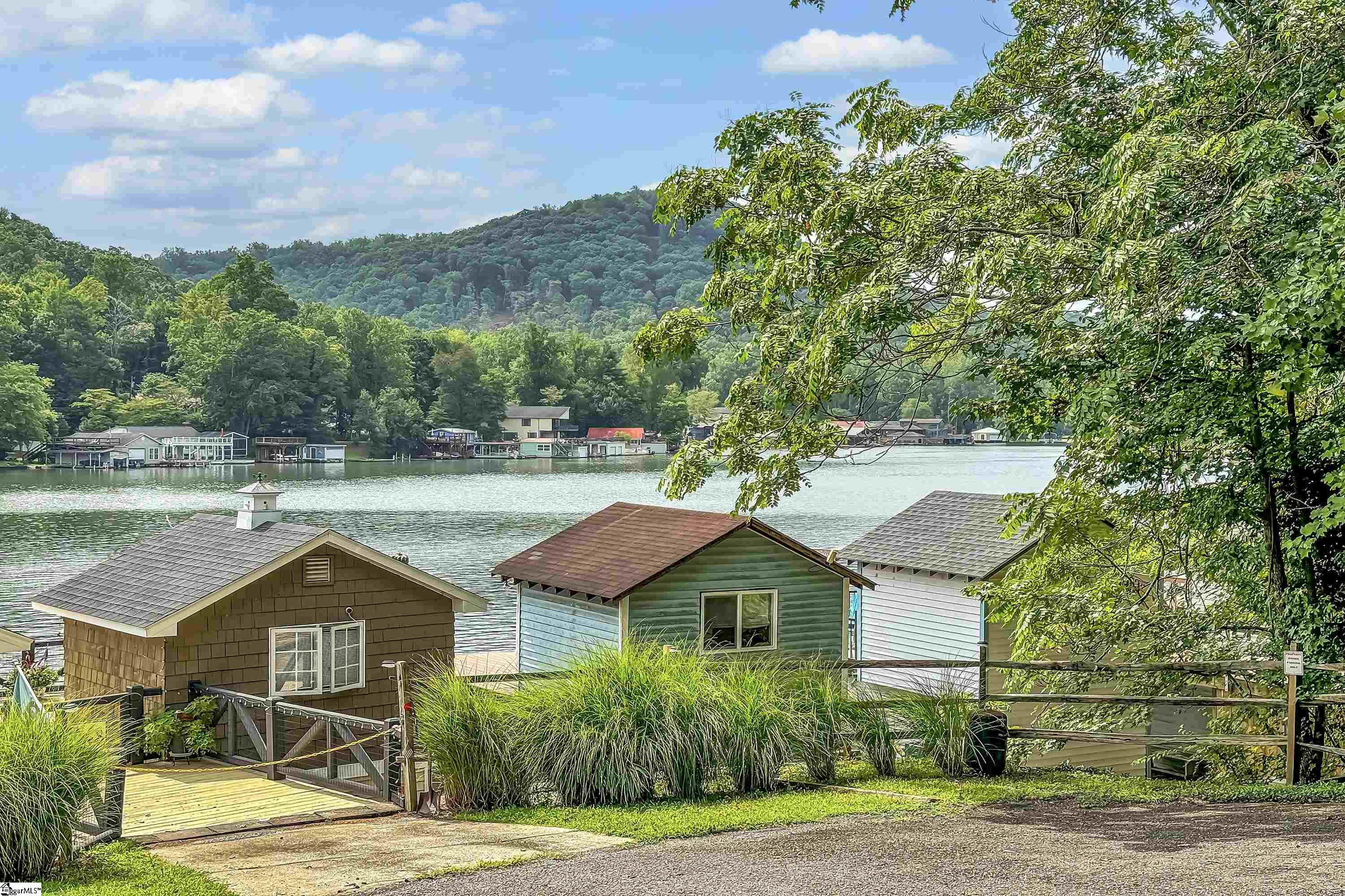 Landrum, South Carolina 29356, United States, 1 Bedroom Bedrooms, ,Residential,Active,48870