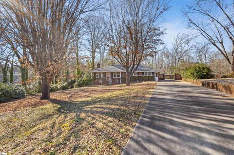 A home in Easley