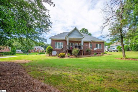 A home in Easley