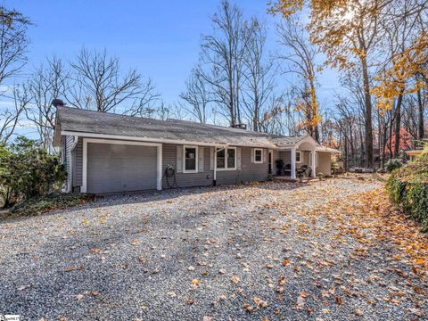 A home in Tryon