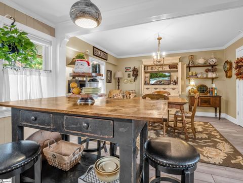 A home in Tryon