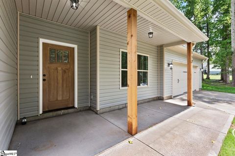 A home in Duncan