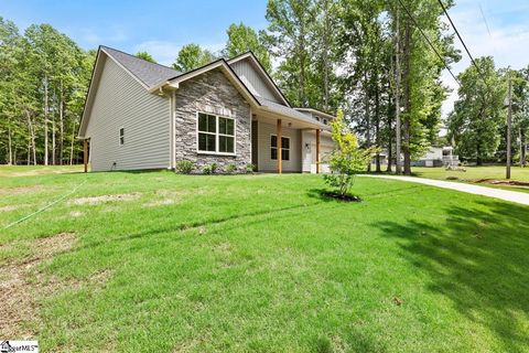 A home in Duncan