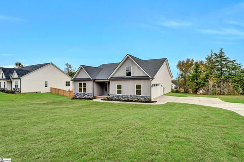 A home in Gray Court