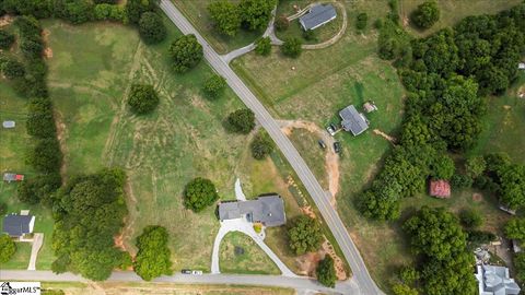 A home in Chesnee