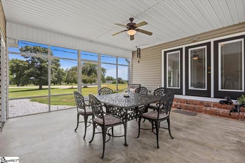 A home in Chesnee