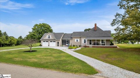 A home in Chesnee