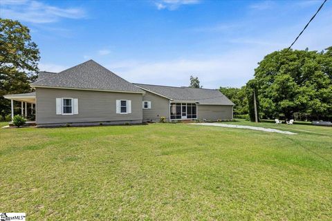 A home in Chesnee