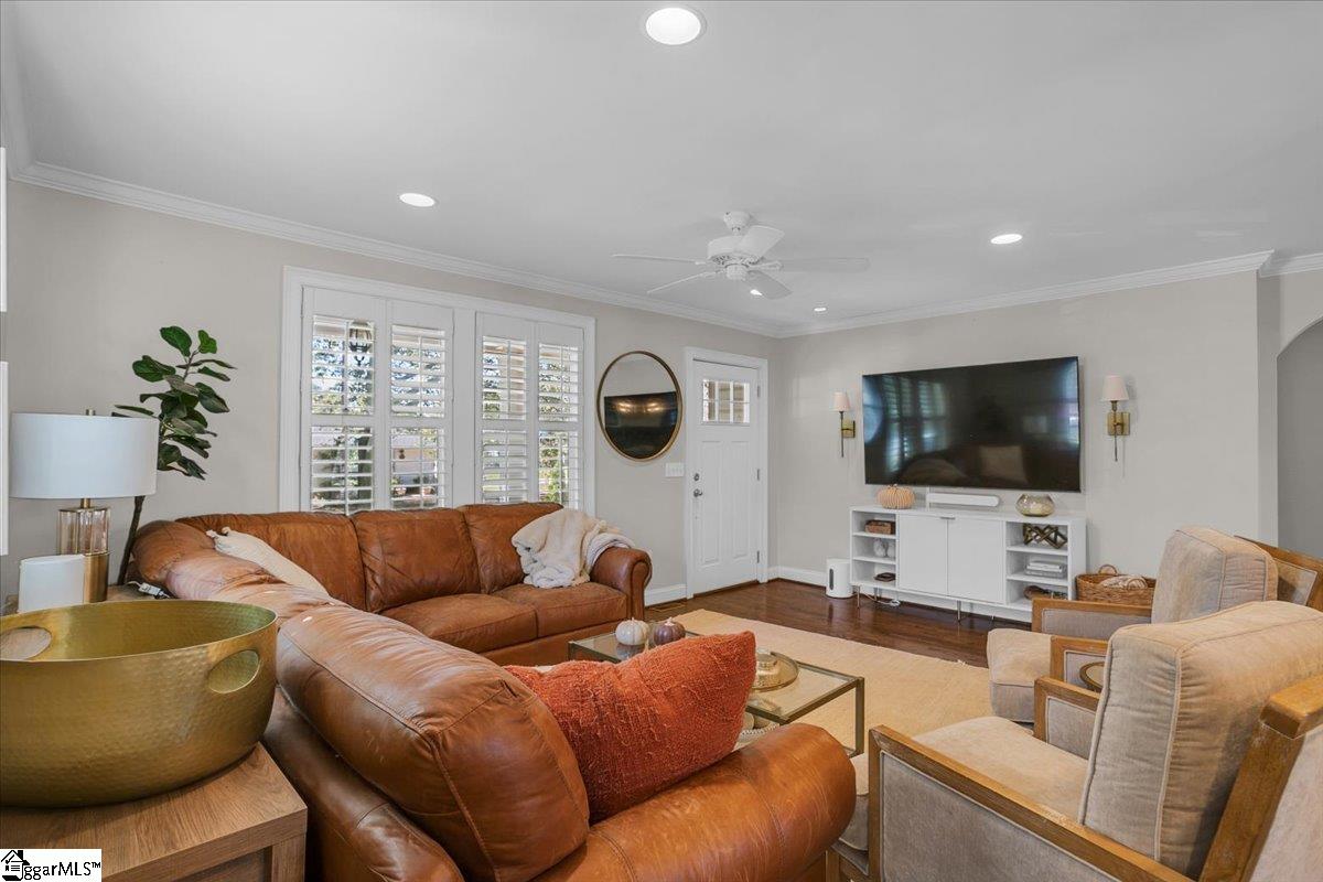 Greenville, South Carolina 29607, United States, 3 Bedrooms Bedrooms, ,2 BathroomsBathrooms,Residential,Contingent,37469