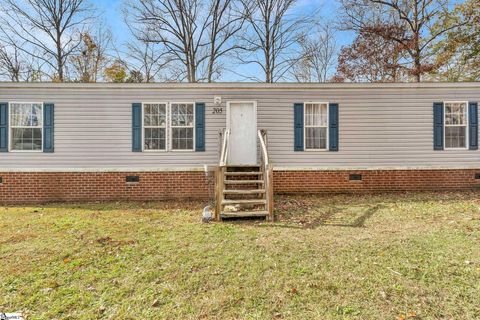 A home in Easley