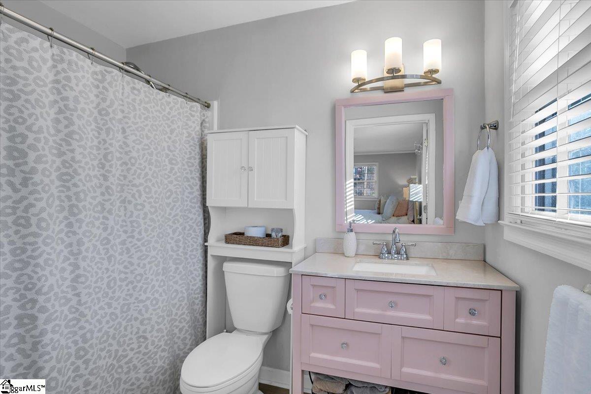 Greenville, South Carolina 29615, United States, 3 Bedrooms Bedrooms, ,2 BathroomsBathrooms,Residential,Contingent,20742