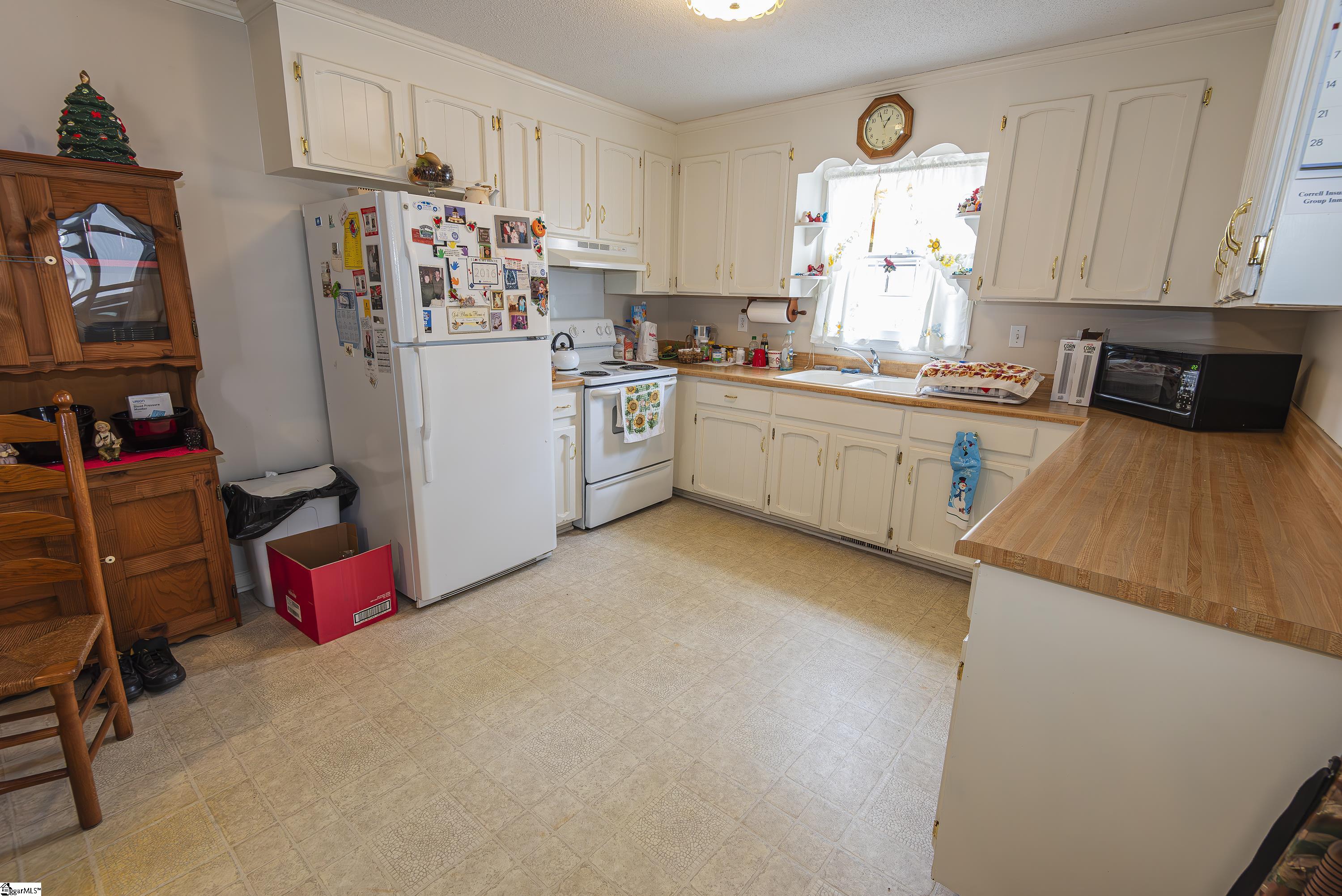 219 Lockhart Circle