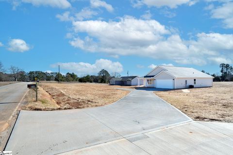 A home in Laurens