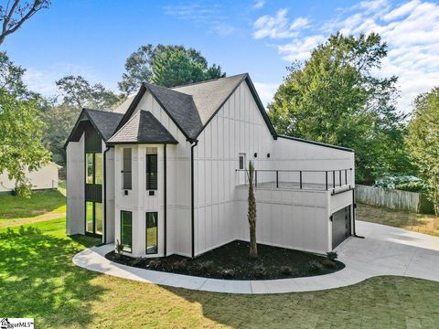 A home in Easley