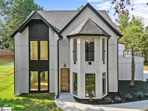 A home in Easley