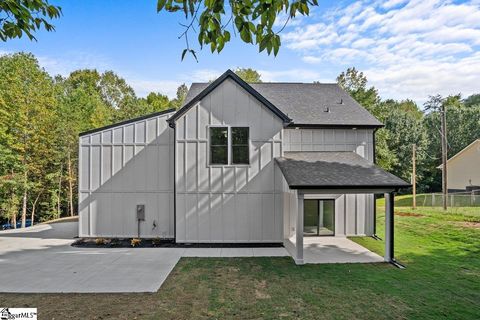 A home in Easley