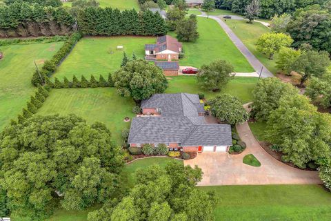 A home in Cowpens