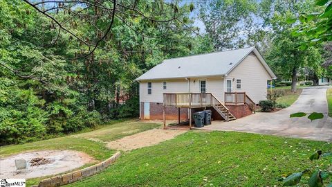 A home in Easley