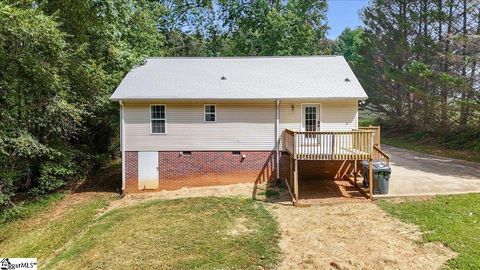 A home in Easley