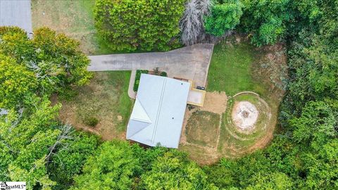 A home in Easley