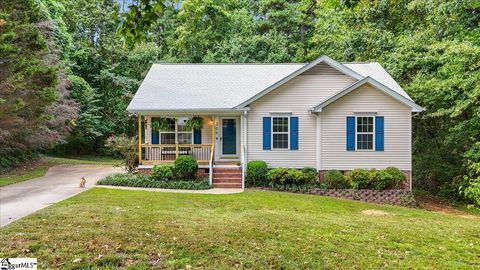 A home in Easley