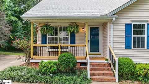 A home in Easley