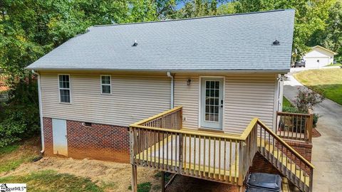 A home in Easley