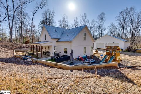 A home in Easley