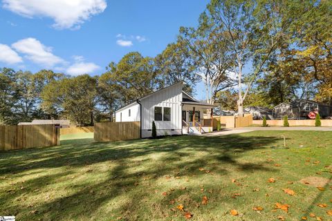 A home in Easley