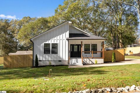 A home in Easley